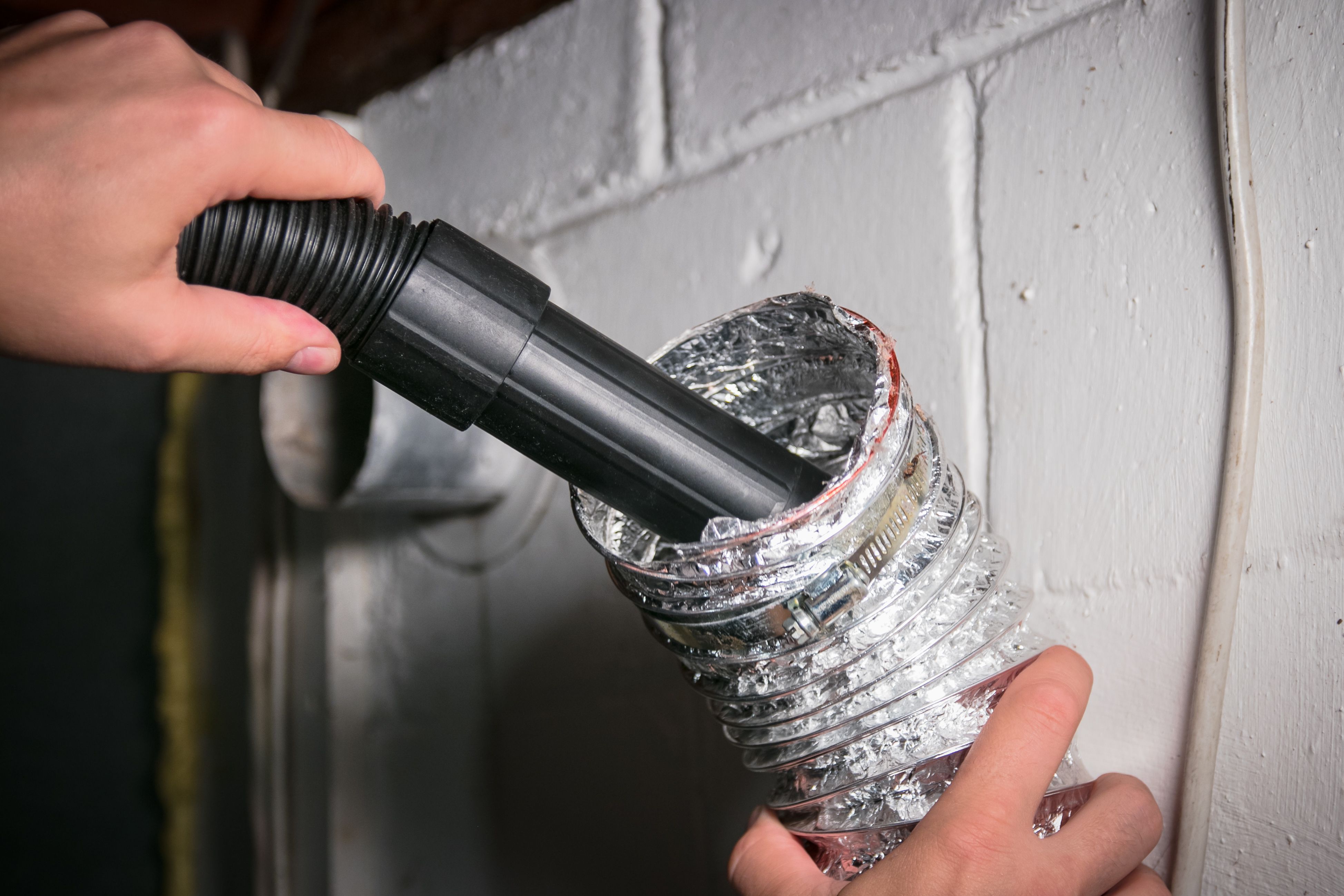 Clean residential air vents in Plano Texas