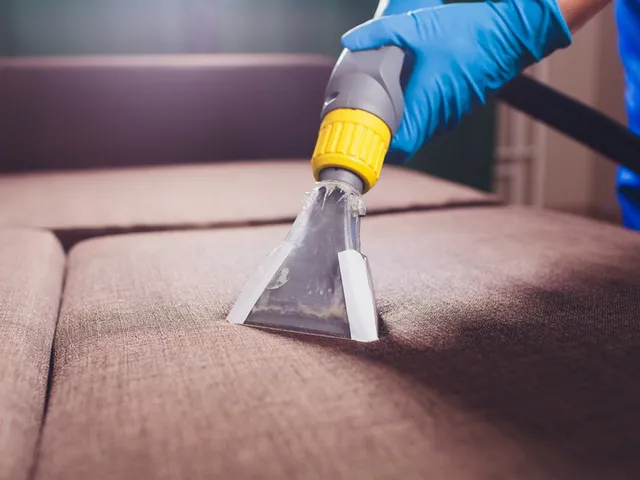 Clean residential upholstery in Plano Texas